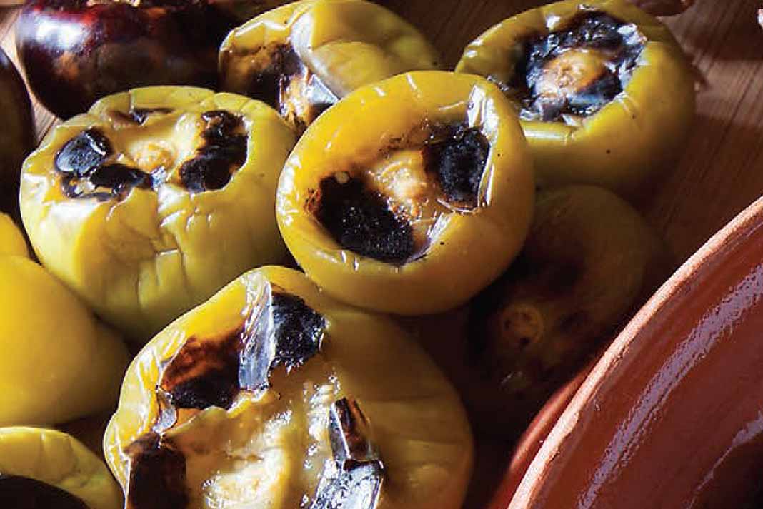 Exquisita salsa de chile ancho, morita y tomatillo Chefs Jaime y Ramiro